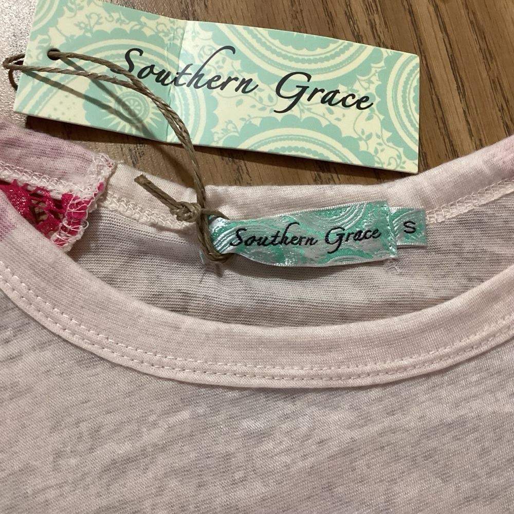 Southern Grace Tis The Season To Sparkle Deer Holiday Burnout Tee Size S NWT - Picture 5 of 7
